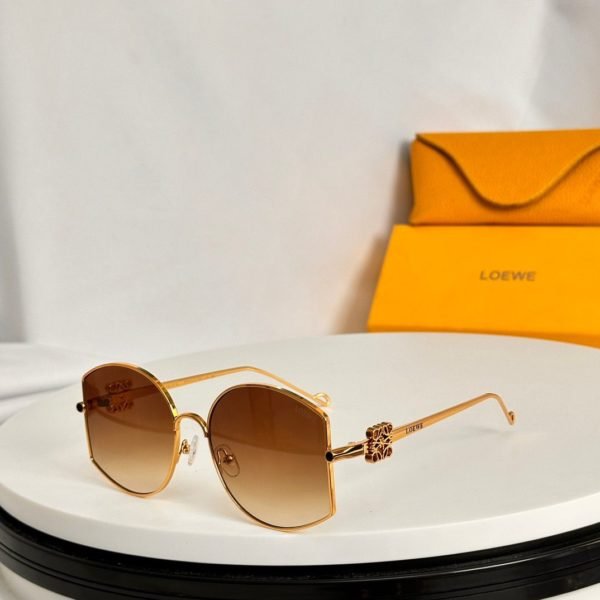 Lunette Loewe – Image 7