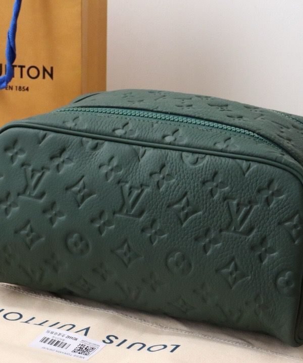 Trousse de toilette Louis Vuitton