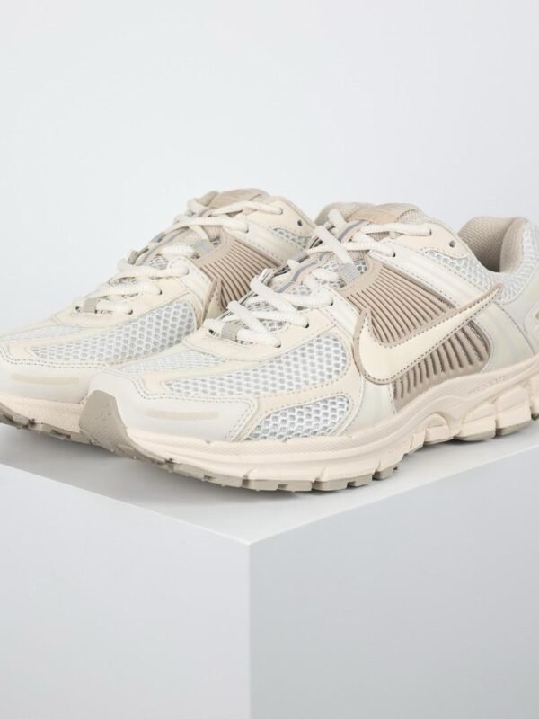 Basket Nike Vomero 5