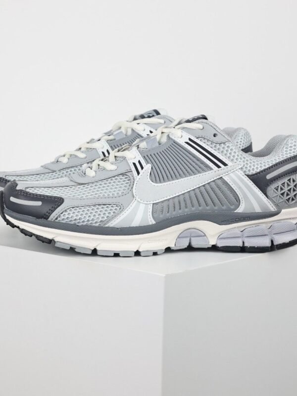 Basket Nike Vomero 5