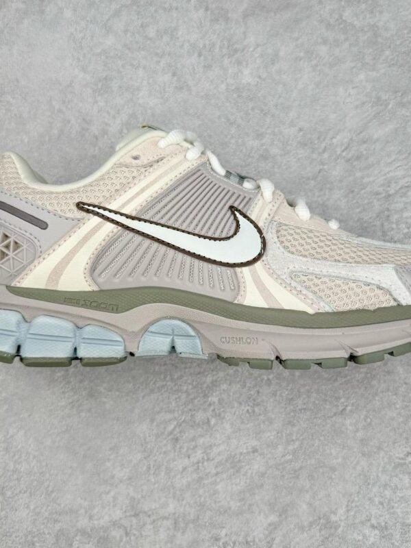 Basket Nike Vomero 5