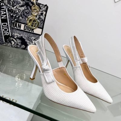 e6d7491d-aa1f-4d3a-82b6-d98f4d9644d1